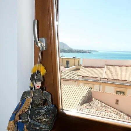 Lo Sguardo Di Artemide * 切法卢