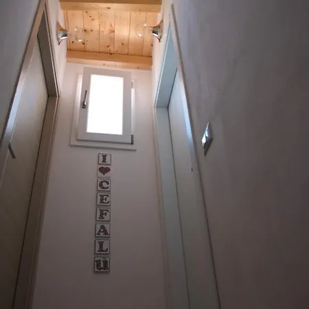 Apartment Lo Sguardo Di Artemide Cefalu